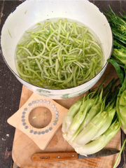 Load image into Gallery viewer, Taglia Puntarelle
